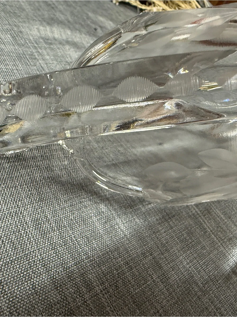 Vintage Clear Pressed Glass Pedestal Centerpiece Console Bowl Flower Daisy